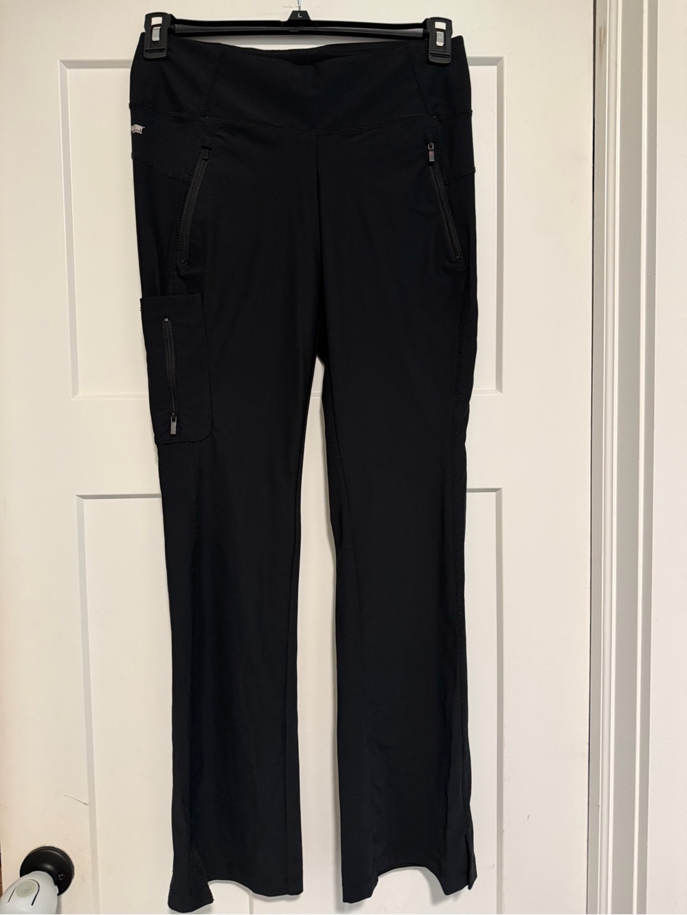 Black Women's Stretch flare leg scrub Pants small greys anatomy by Barco